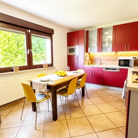 Natur-ferien-haus Klein Rosenburg 120qm, Kamin, 100mbit Wlan, Eingezaeunter Garten Dom wakacyjny